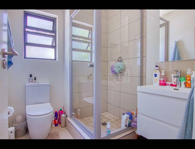 2 BEDROOM APARTMENT TO LET IN BRYANSTON